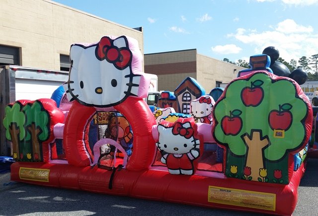 NEW! Hello Kitty Play Park NEW! Hello Kitty Play Park