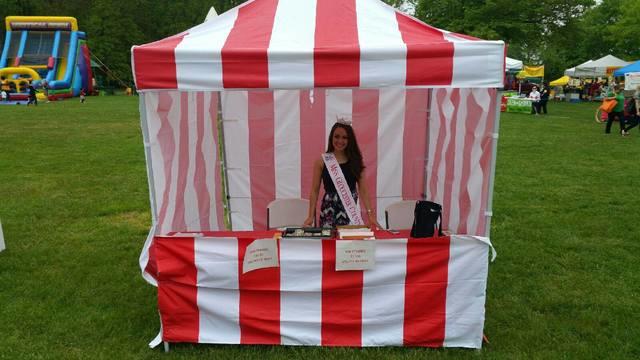 Carnival Tents (Red & White Stripe) Carnival Tents (Red & White Stripe)